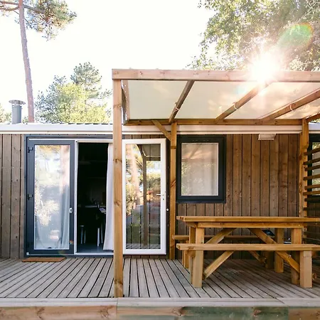 Aquatique Club La Pinede Kemping 4*
